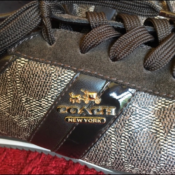 Coach Woman’s Signature Ivy Sneaker - Picture 3 of 13